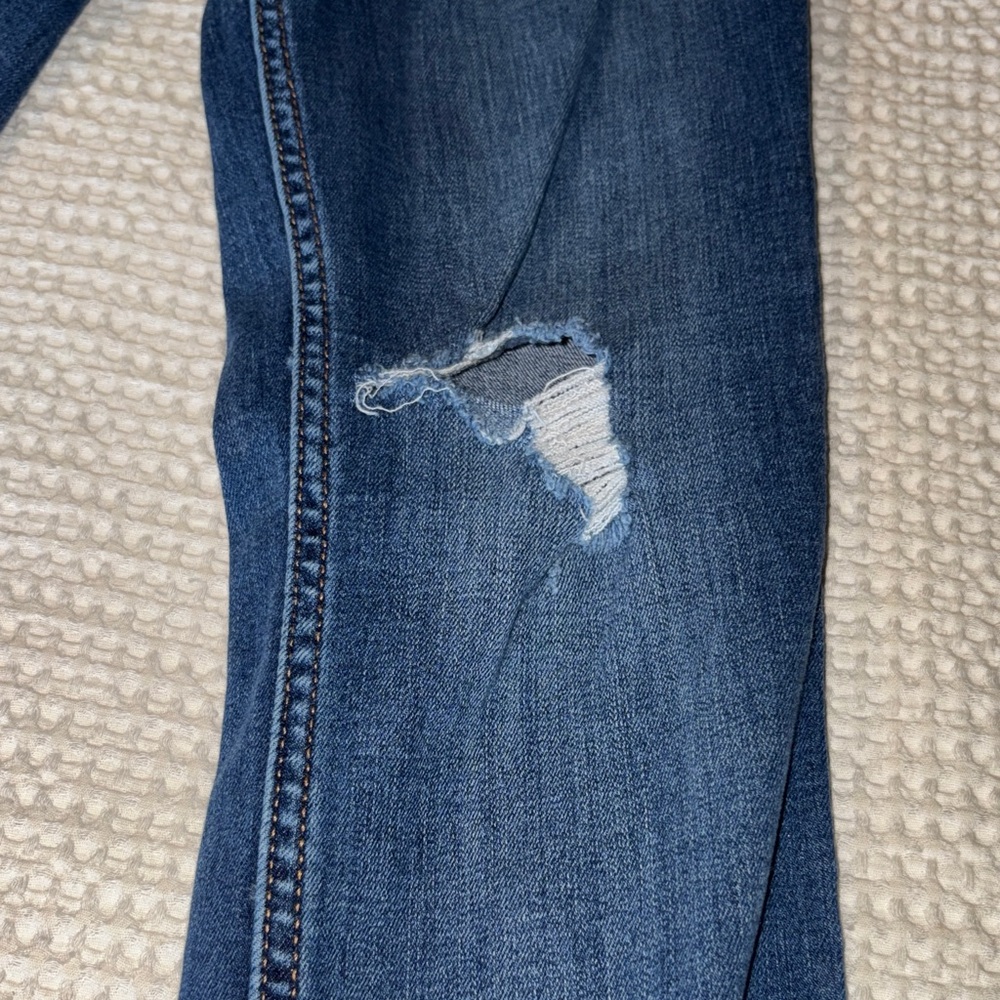 Hollister Mid Rise Super Skinny Jeans - Picture 3 of 10